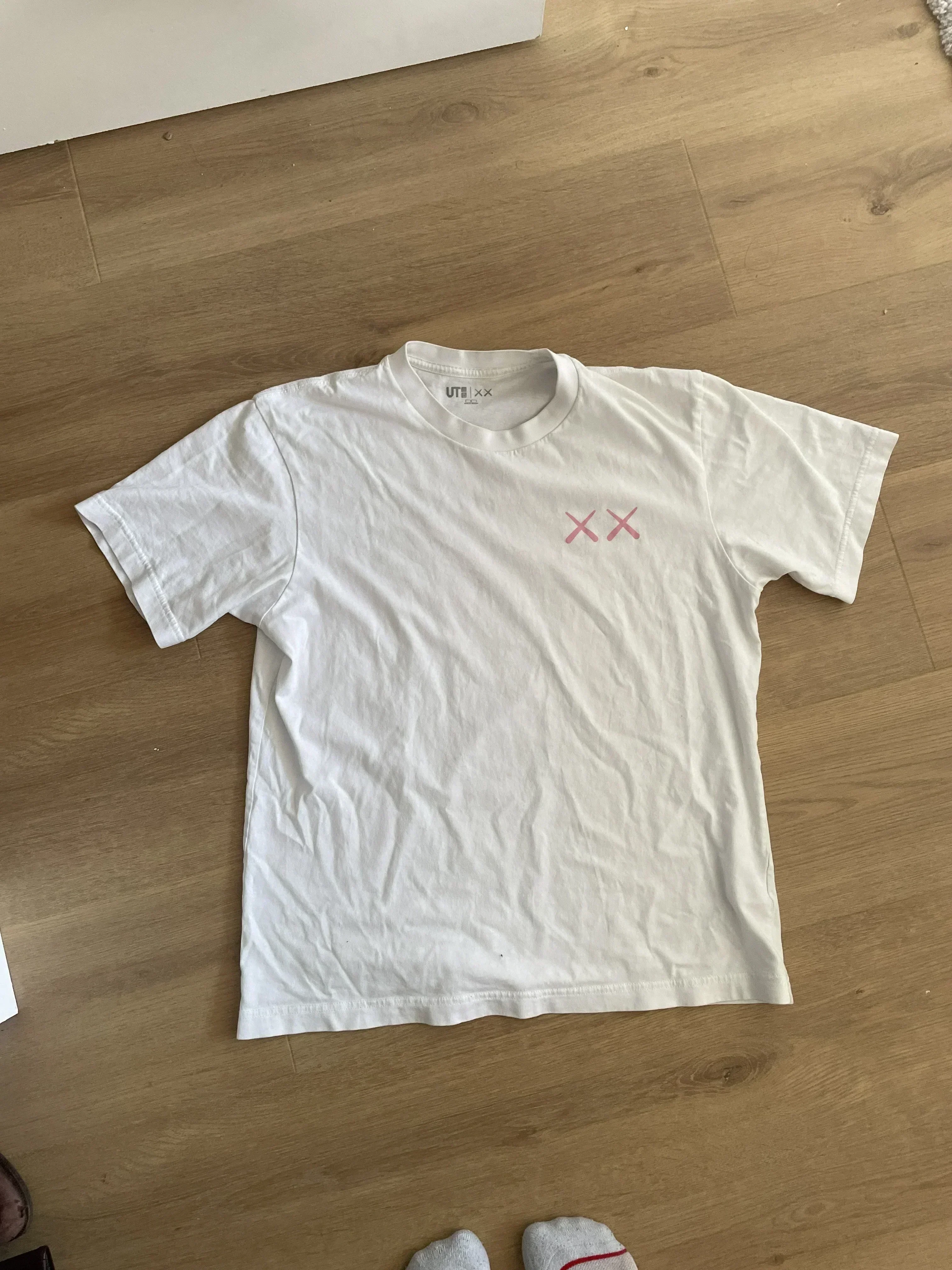 Before: t-shirt on mannequin front view